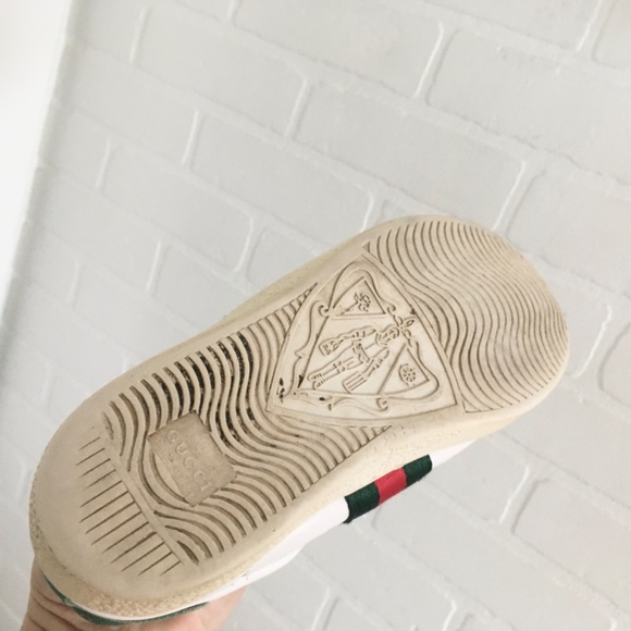 SOLD - Authentic Gucci Women’s Ace Sneakers Strip Bee White Leather - Picture 13 of 16